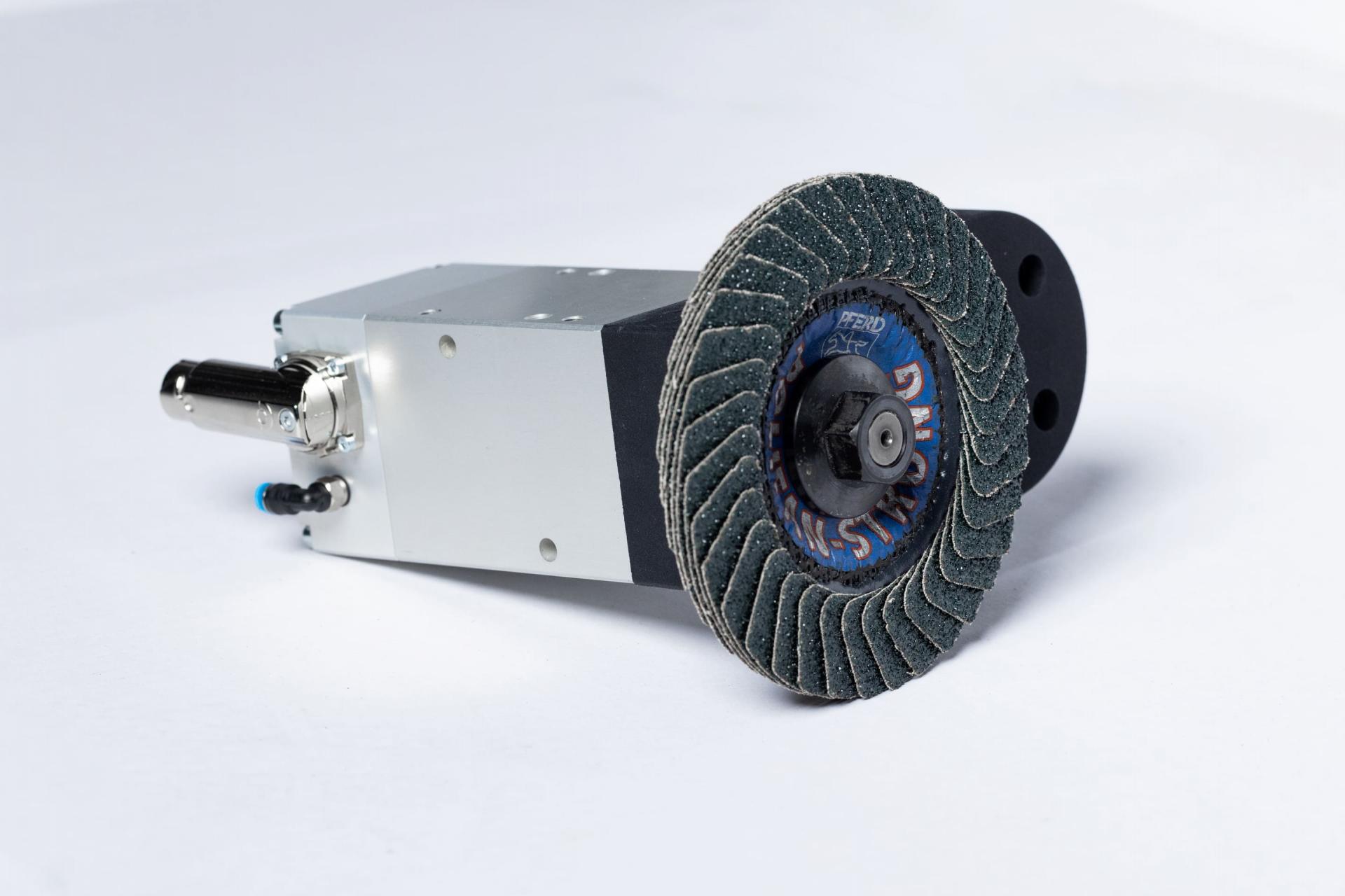 Compact Line Modul mit Sägeblatt